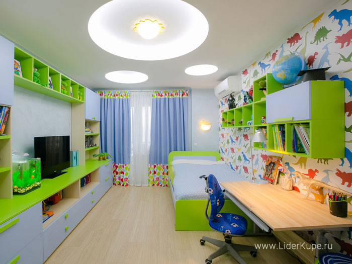 Детская комната в голубых и кислотно-зелёных тонах